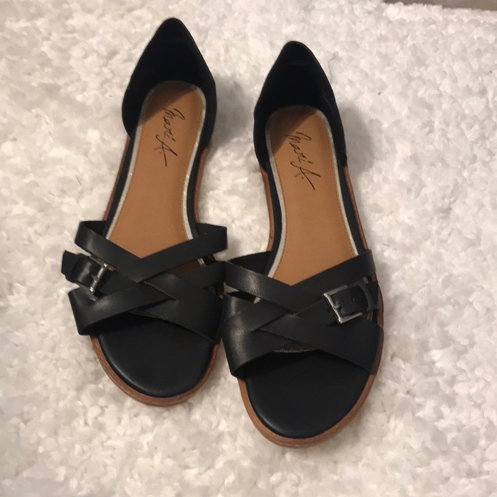 Mari A. Flats - Picture 4 of 5